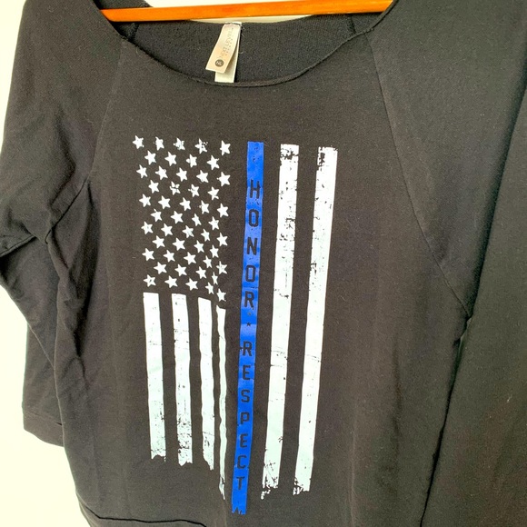 🟡Thin Blue Line Sweatshirt - Picture 2 of 6